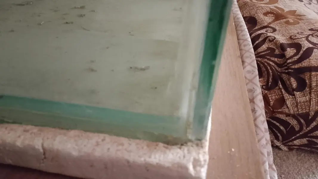 3 Feet Aquarium Tank with Solid Wooden Stand & Filter — photo 6