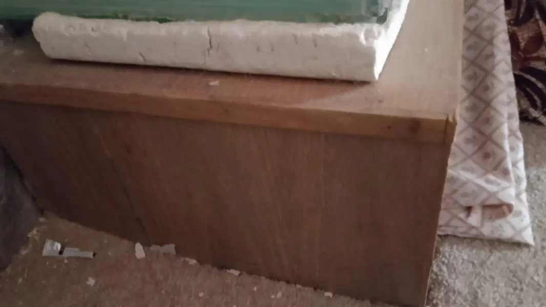 3 Feet Aquarium Tank with Solid Wooden Stand & Filter — photo 8