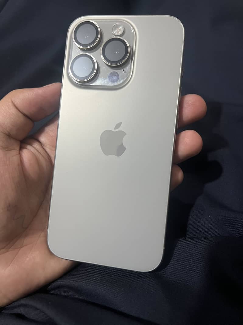 Apple iPhone 15 Pro 0