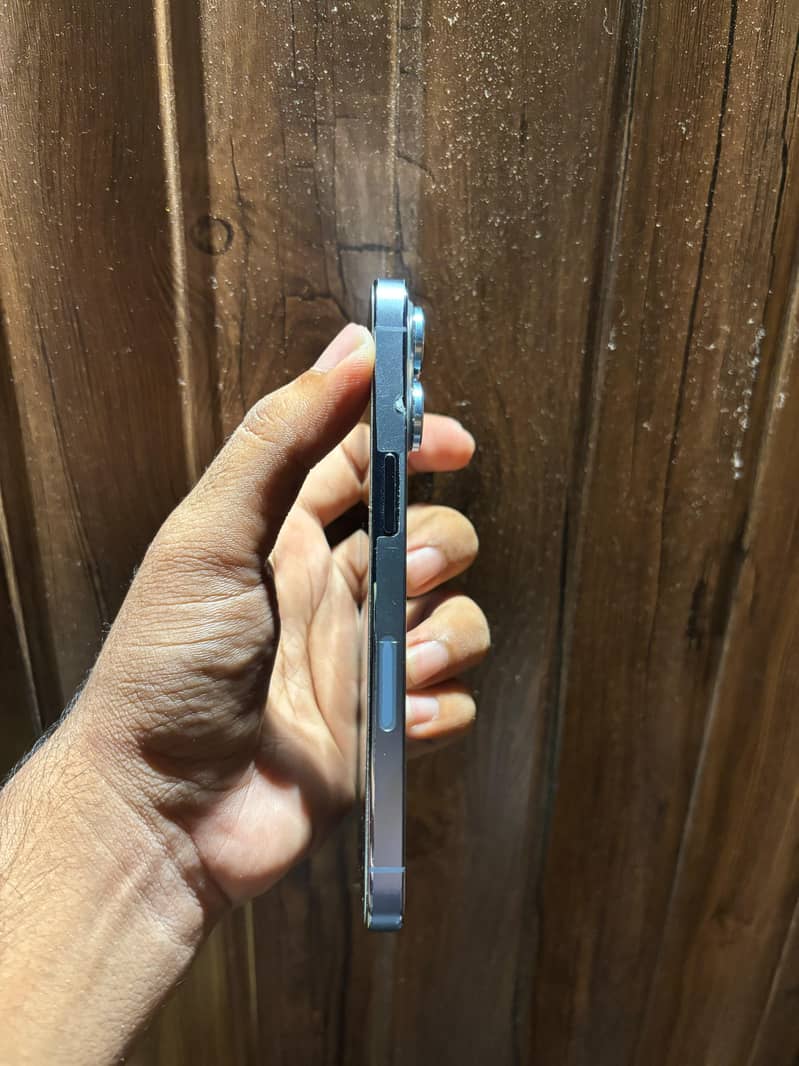 Apple iPhone 13 Pro 3