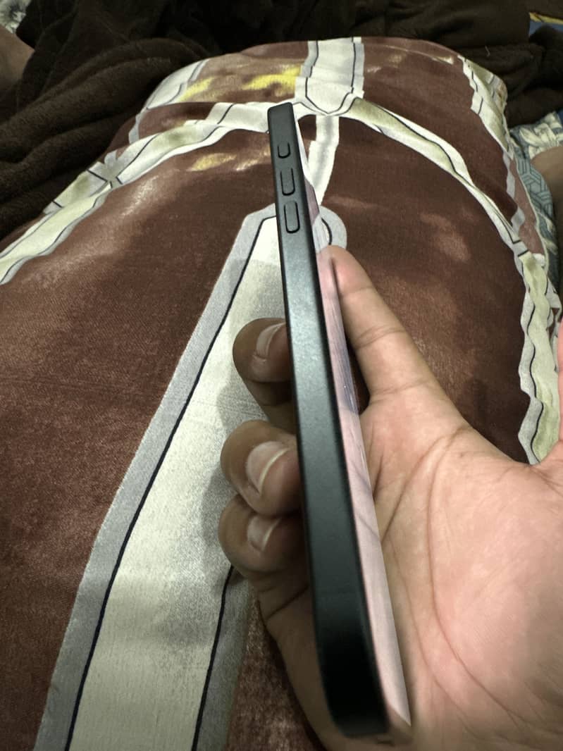IPhone 16 Plus 1