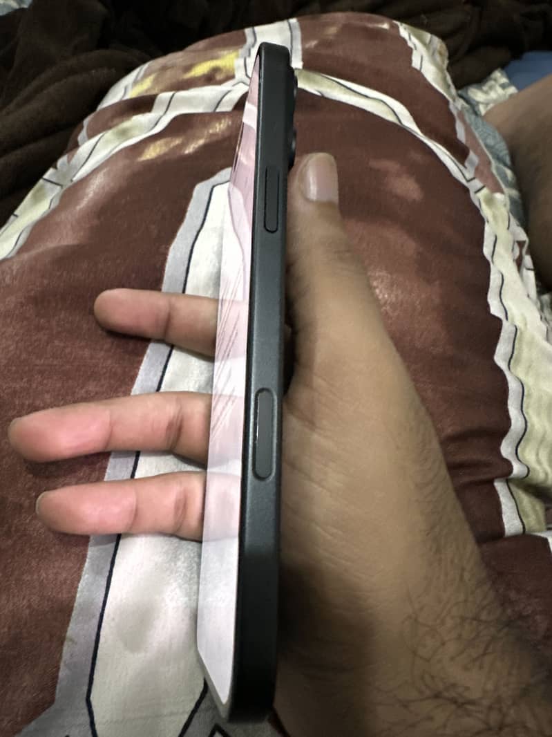 IPhone 16 Plus 2