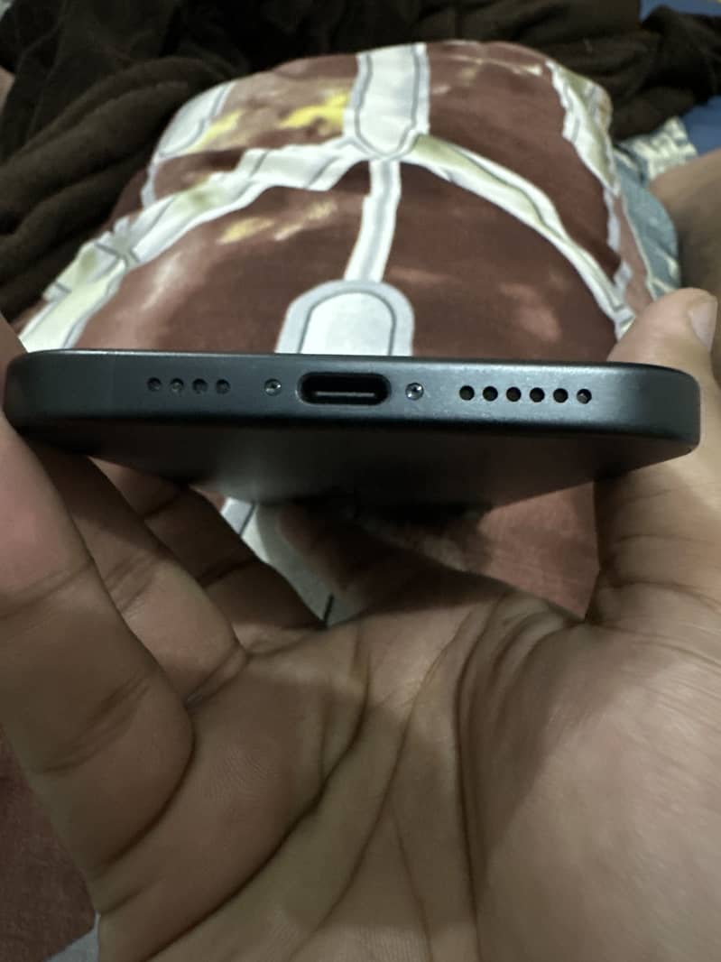 IPhone 16 Plus 4