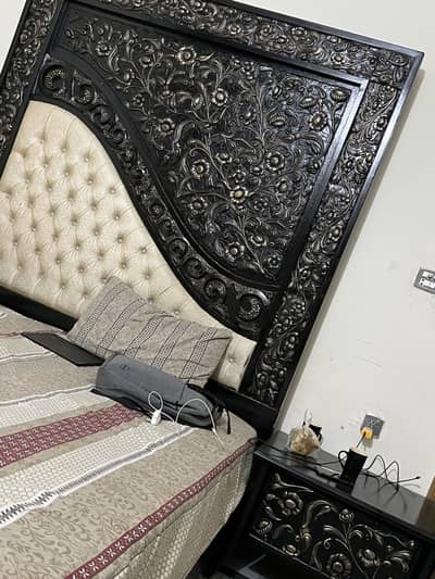 BED AND DRESSING