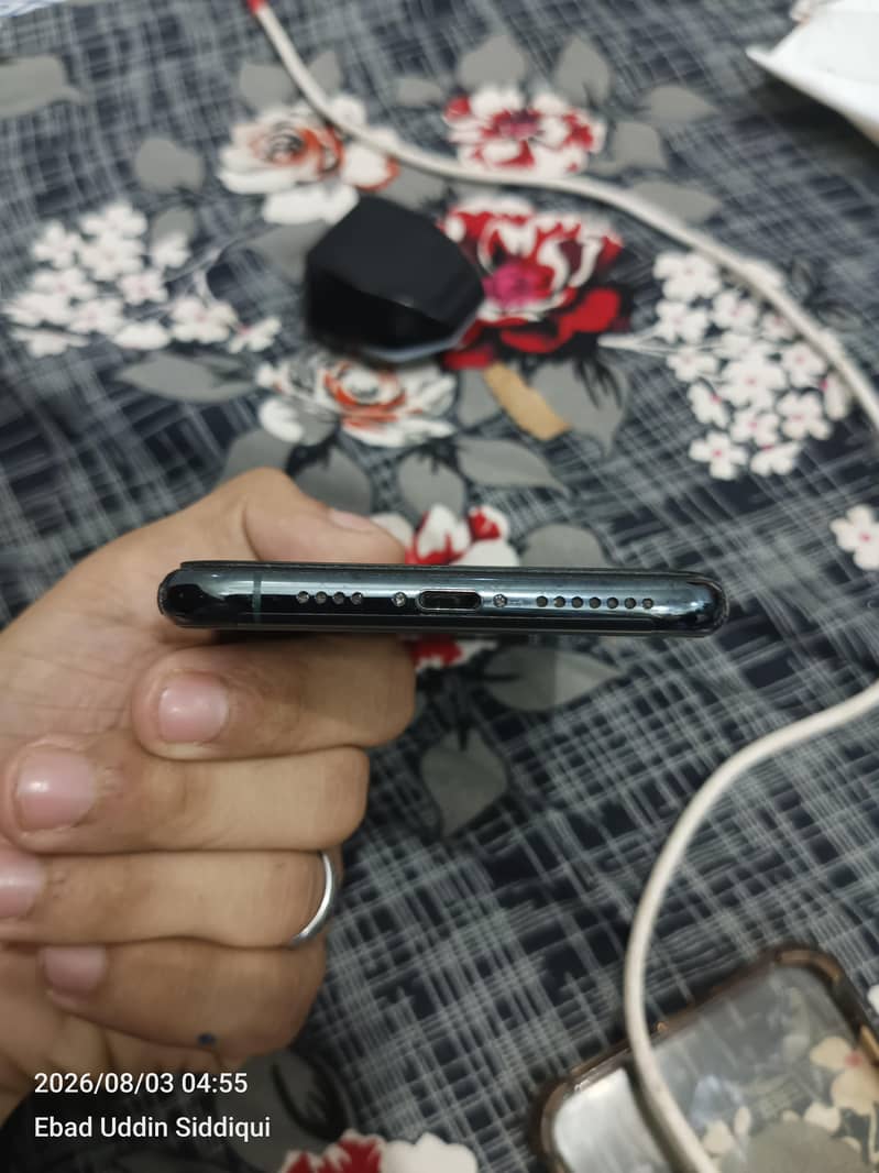 Apple iPhone 11 Pro Max 1