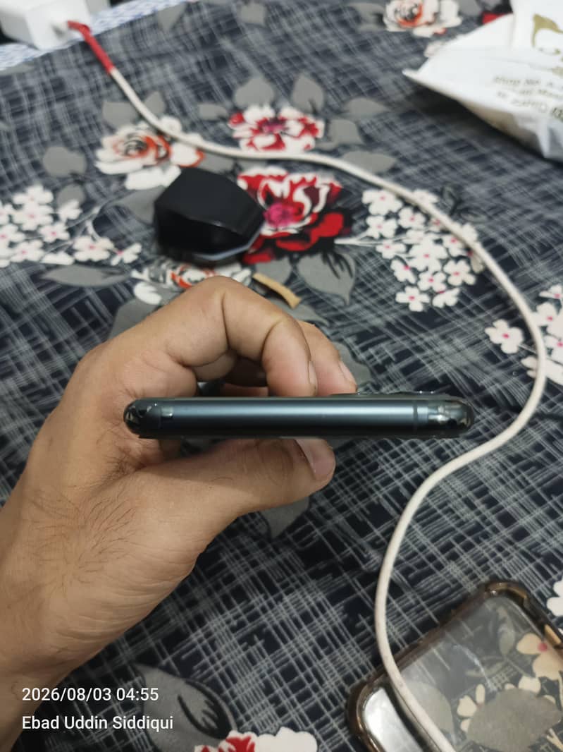 Apple iPhone 11 Pro Max 6