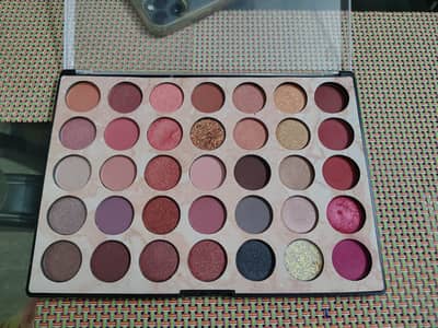 Elegant 35 Colors Fashion Eye Makeup Palette.