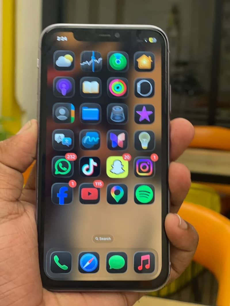 Iphone 11 4
