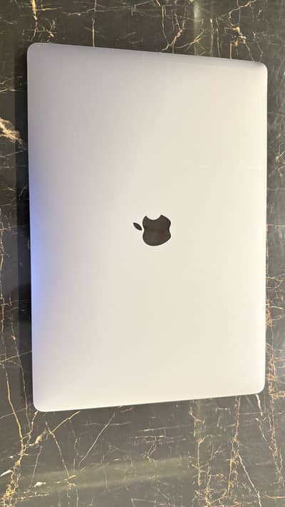 MacBook Pro 2016 | 16/512 | 15 inches | Touch-bar