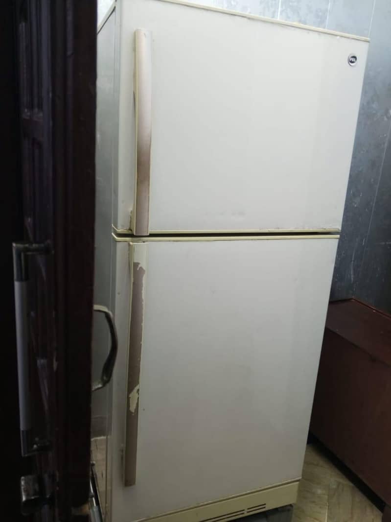 Refrigerator 0