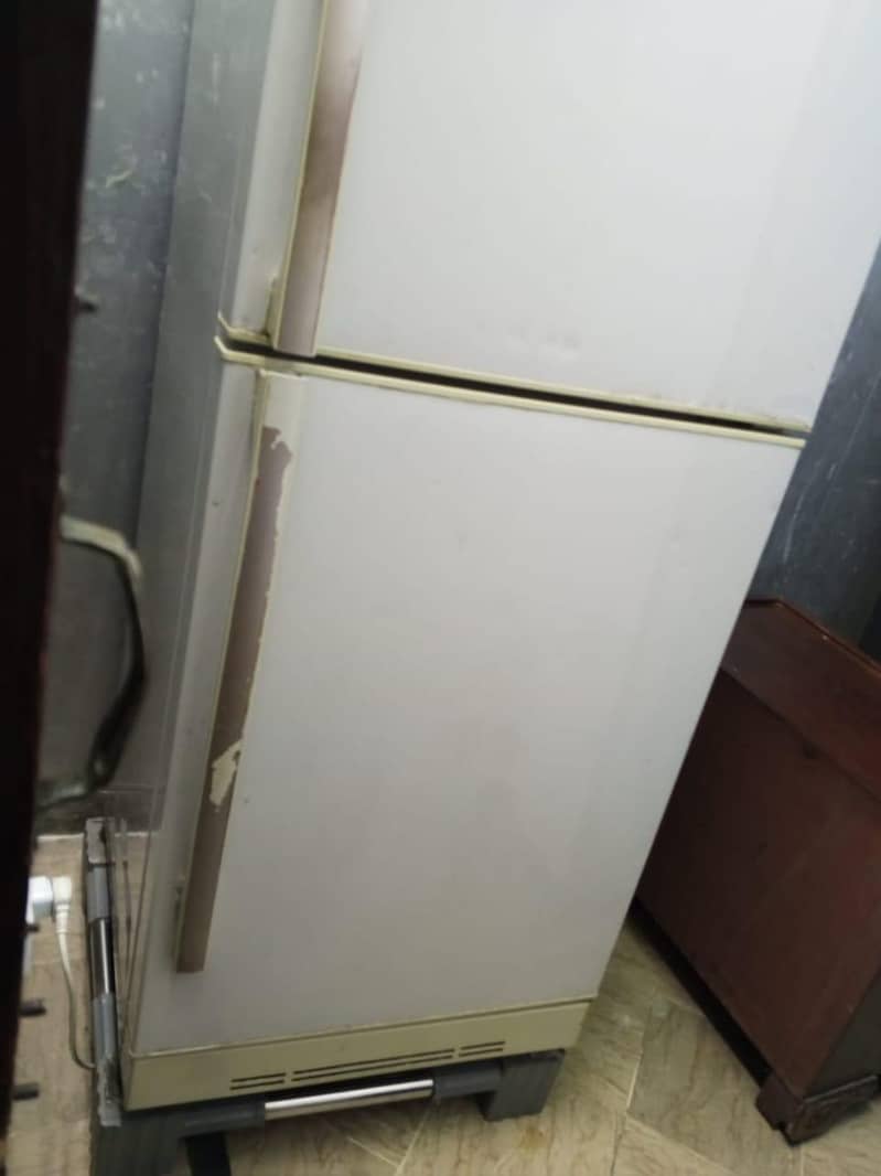 Refrigerator 1