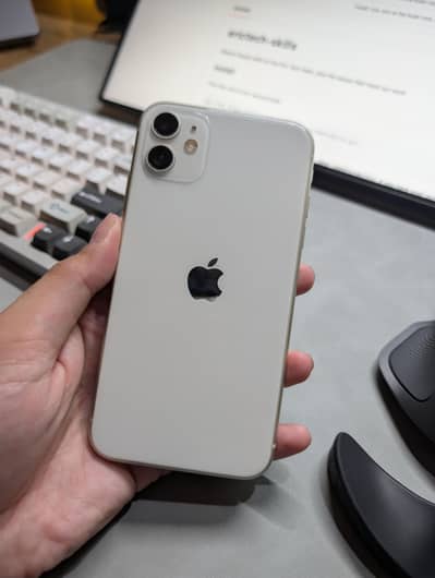 iPhone 11 White 128GB PTA Approved | Box + Cable | Excellent Condition