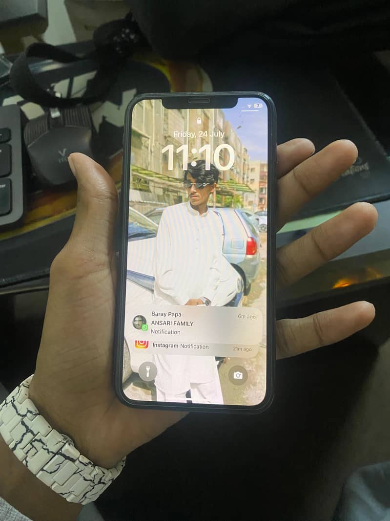 Apple iPhone X 5