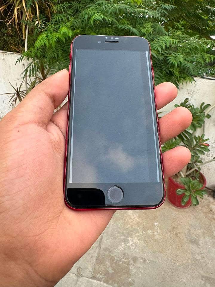 Apple iPhone SE 0