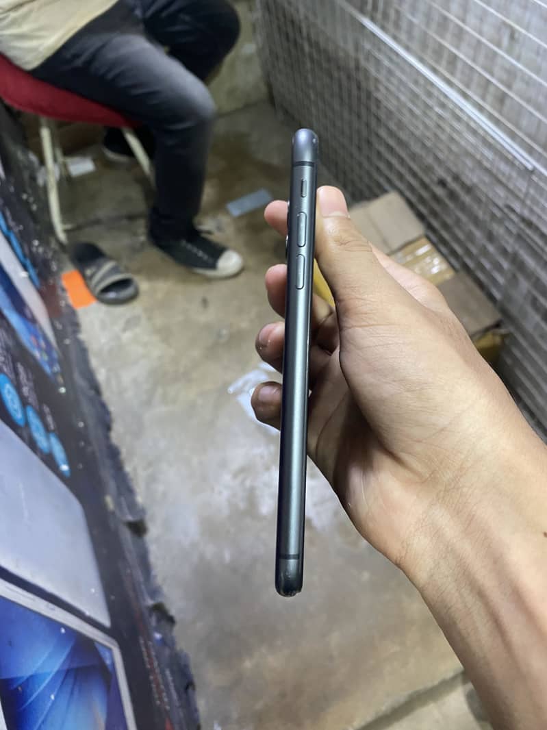 Apple iPhone 11 1