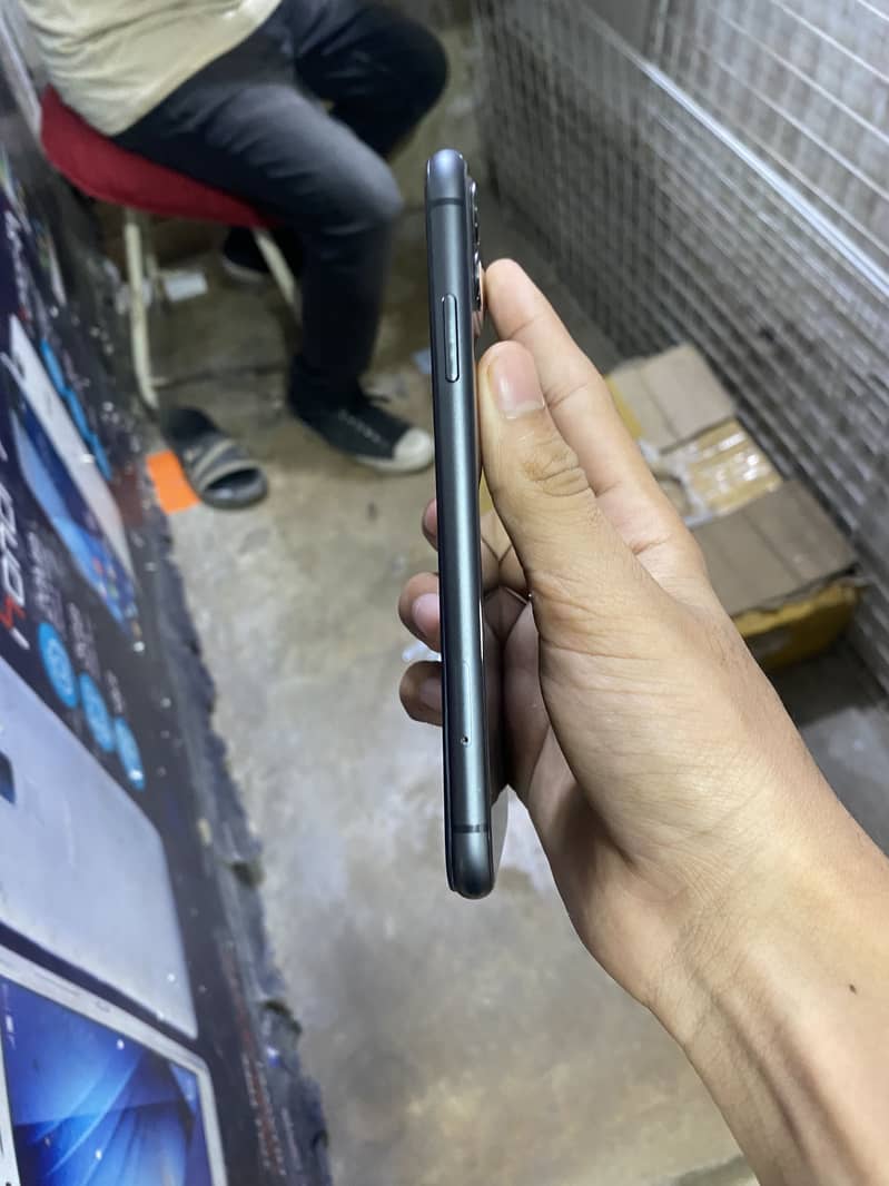 Apple iPhone 11 2