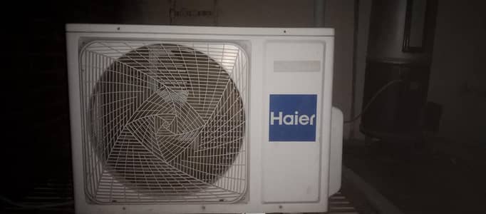 Haier 1=5 Ton Split Inverter AC Good and Genuine Condition for Sale