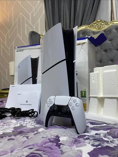 PS5 SLIM DISC EDITION WITH 2 CONTROLLER