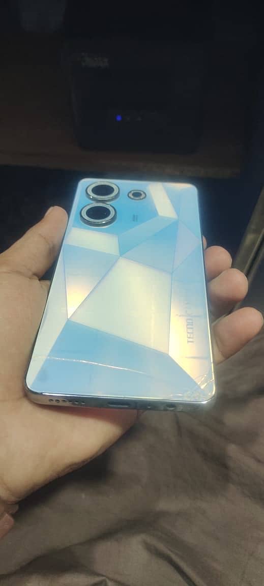 Tecno CAMON 20 2