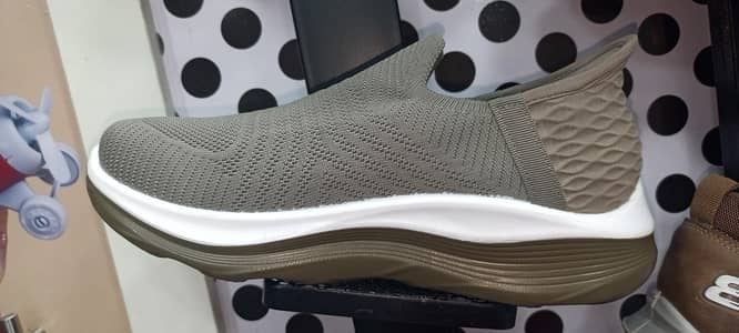 Skechers
