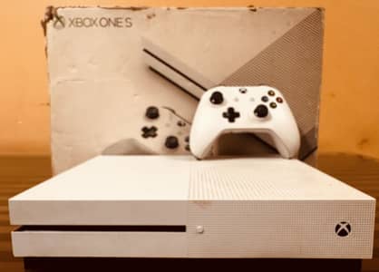 Xbox 1 s 1tb With wireless Modified controller
