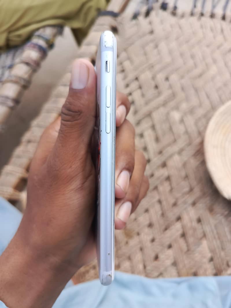 Apple iPhone 7 5