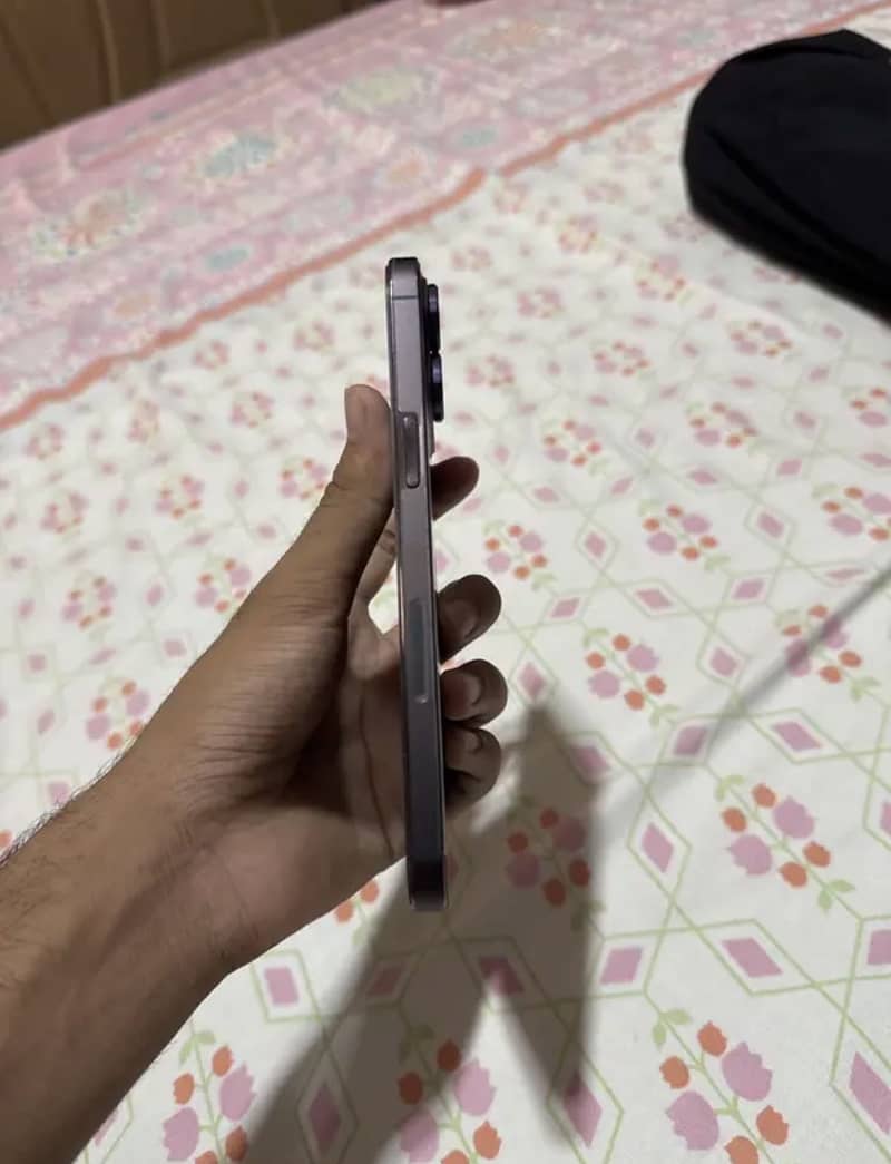 iPhone 14 Pro 5