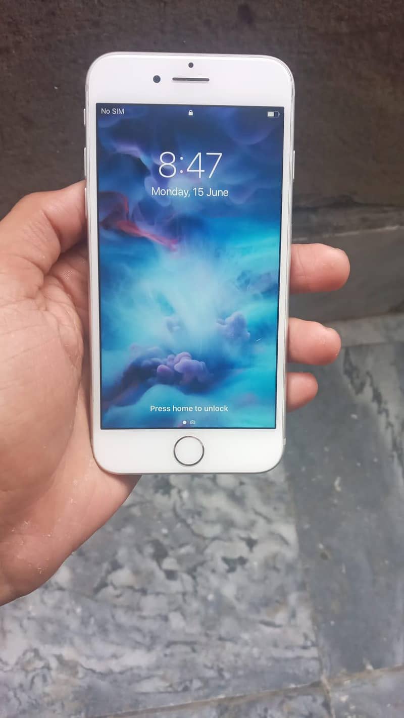 Apple iPhone 7 0