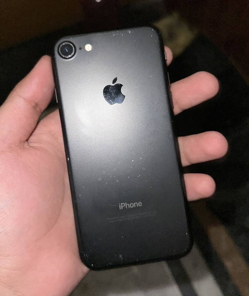 Apple iPhone 7 1