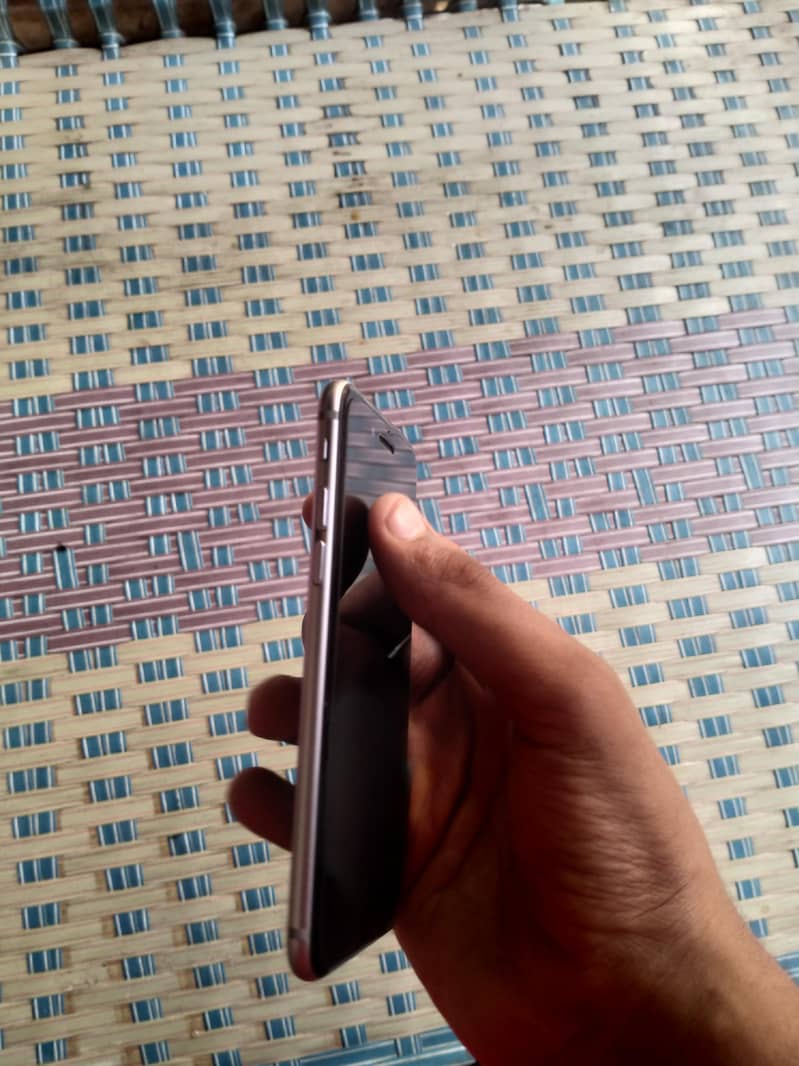 Apple iPhone 6 1