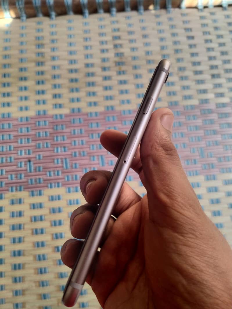 Apple iPhone 6 3