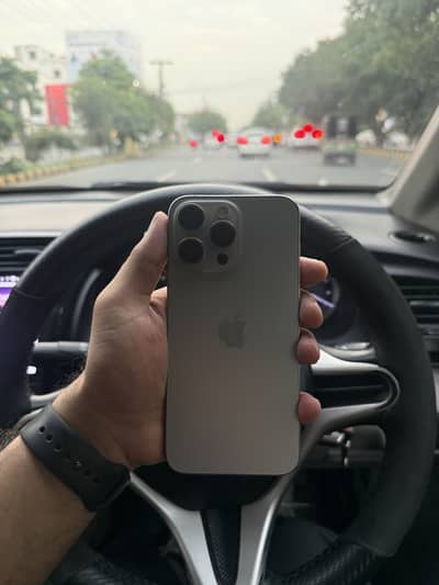 Apple iPhone 15 Pro Max - 512GB - Natural Titanium - NonPTA