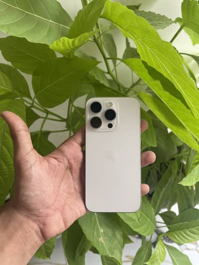 Apple iPhone 15 Pro (Factory Unlock)