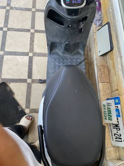 Ramza yarr electric scooter