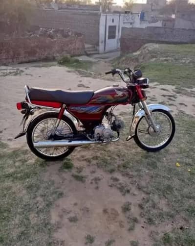 Honda CD 70 for sale WhatsApp. /032/39/905/987/