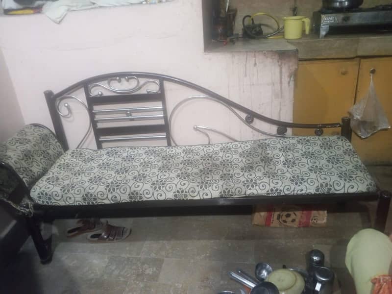 sofa 10/9 condition 3