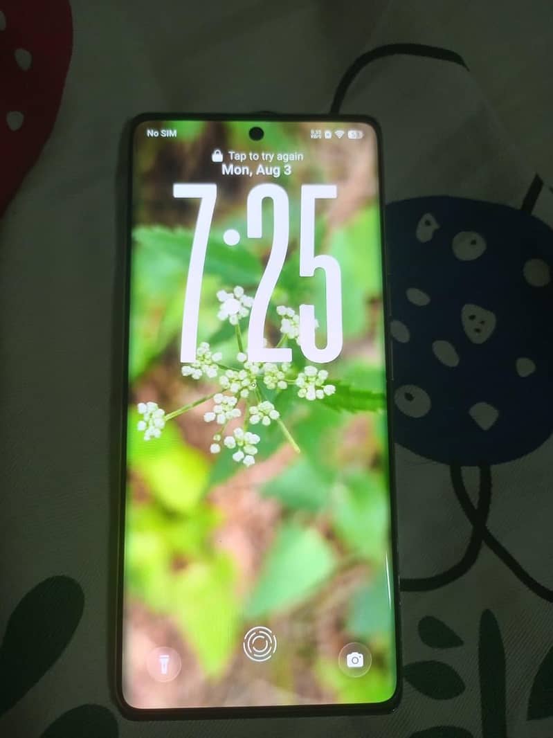 Tecno CAMON 40 Pro 1