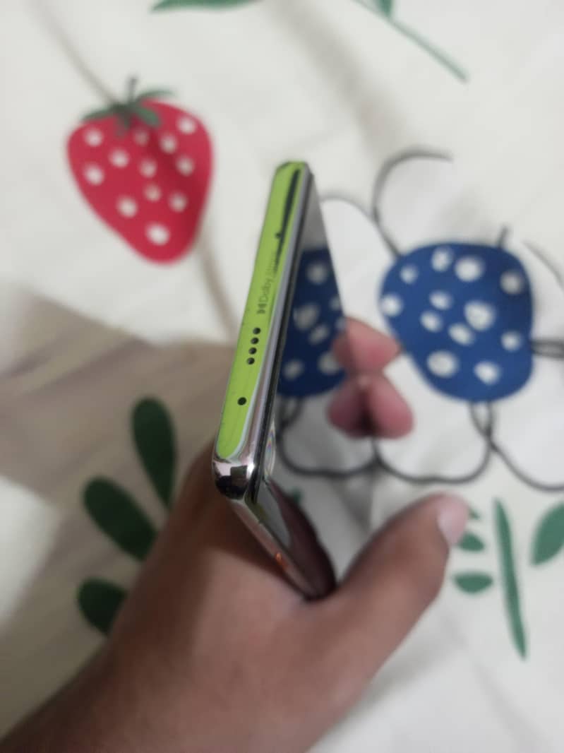 Tecno CAMON 40 Pro 5