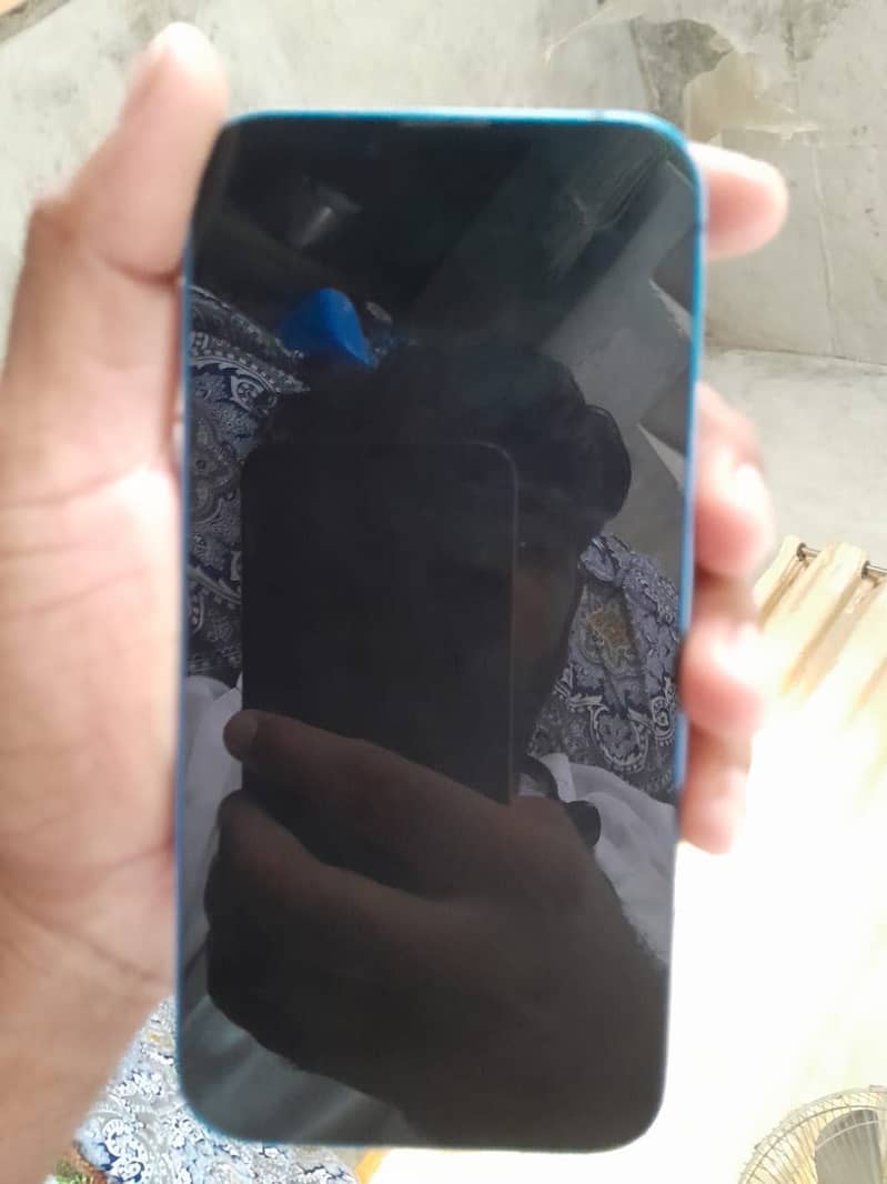 Apple iPhone 13 2
