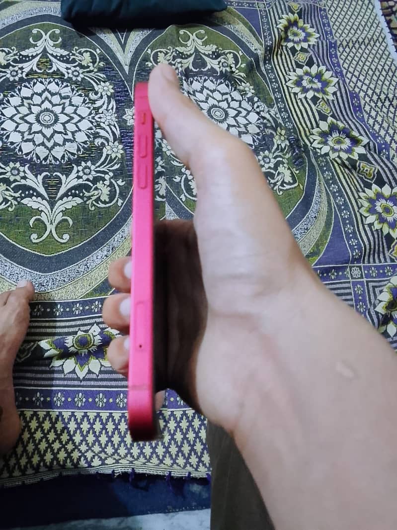 Apple iPhone 12 3