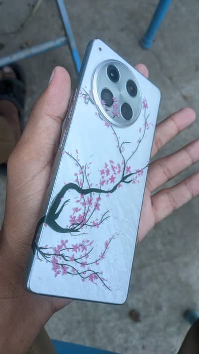Tecno CAMON 30
