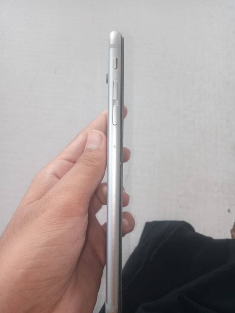 Apple iPhone 6 Plus 2