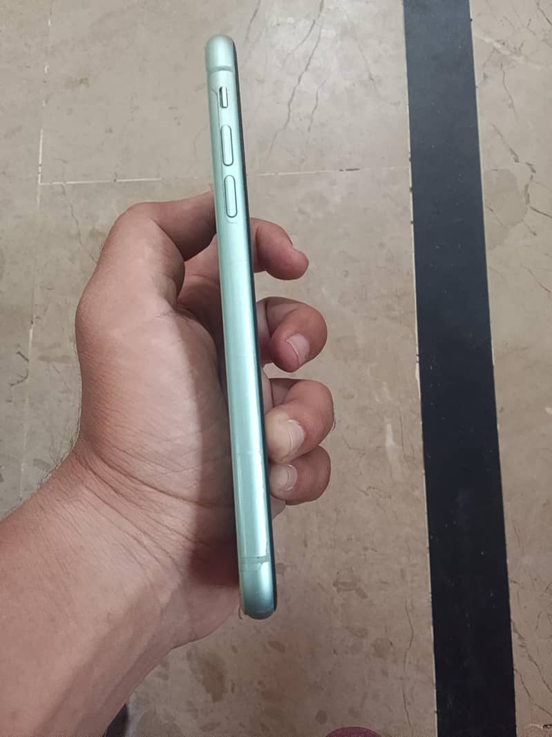 Apple iPhone 11 2