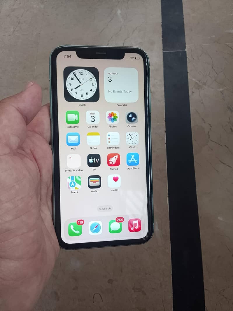 Apple iPhone 11 3