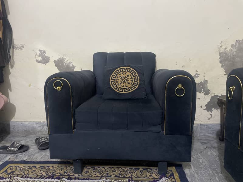 sofa set available 1