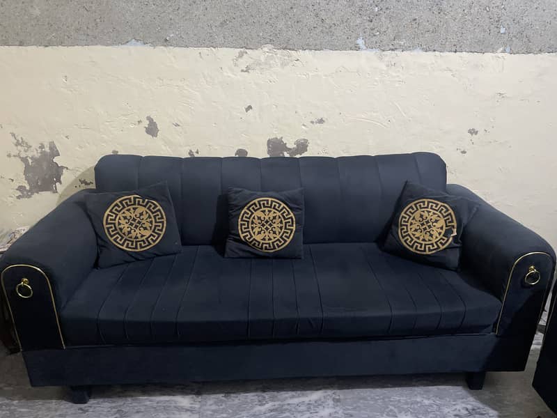 sofa set available 2