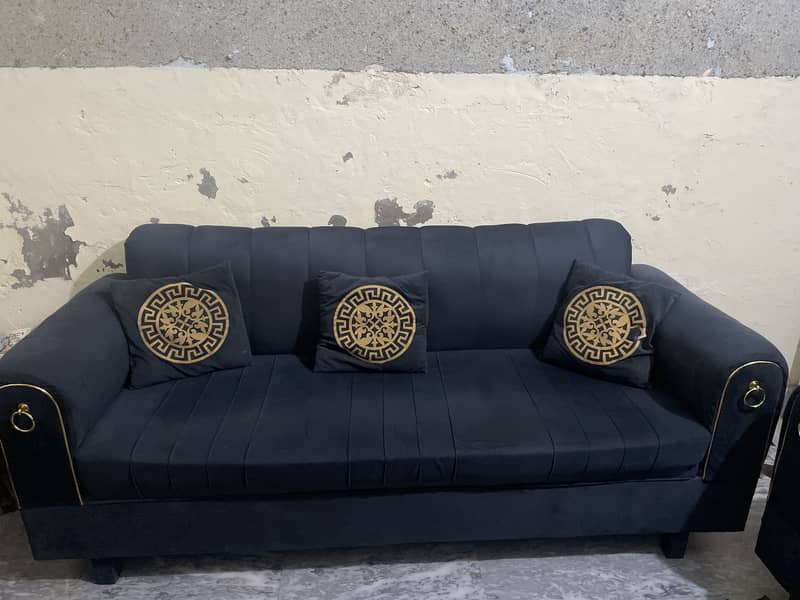 sofa set available 4