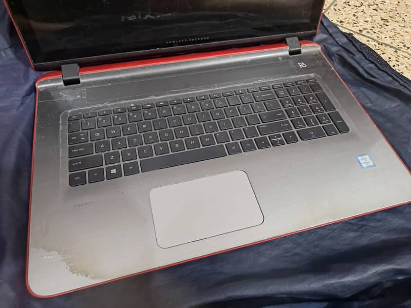 HP Core i3/6th generation Touchscreen 1