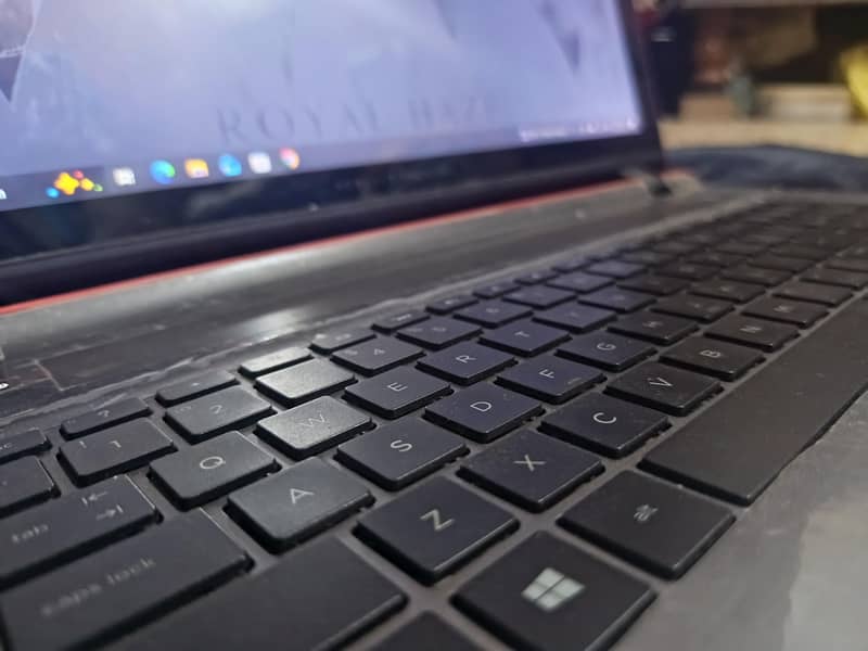 HP Core i3/6th generation Touchscreen 4