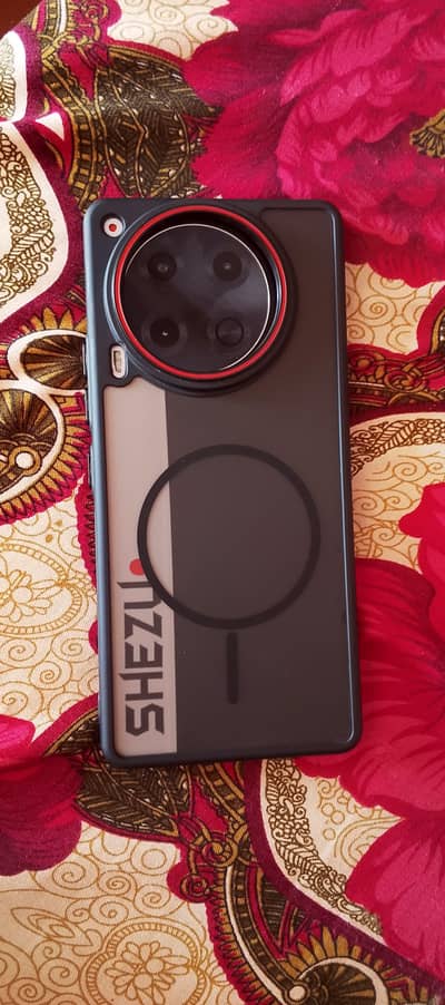 Tecno CAMON 30